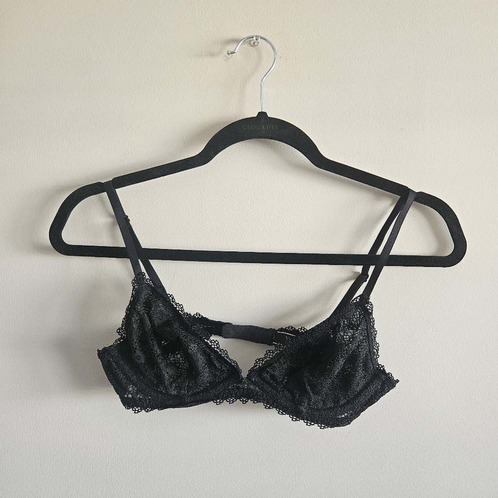 Victoria's Secret Lace Black Bra Bralette Size Small
